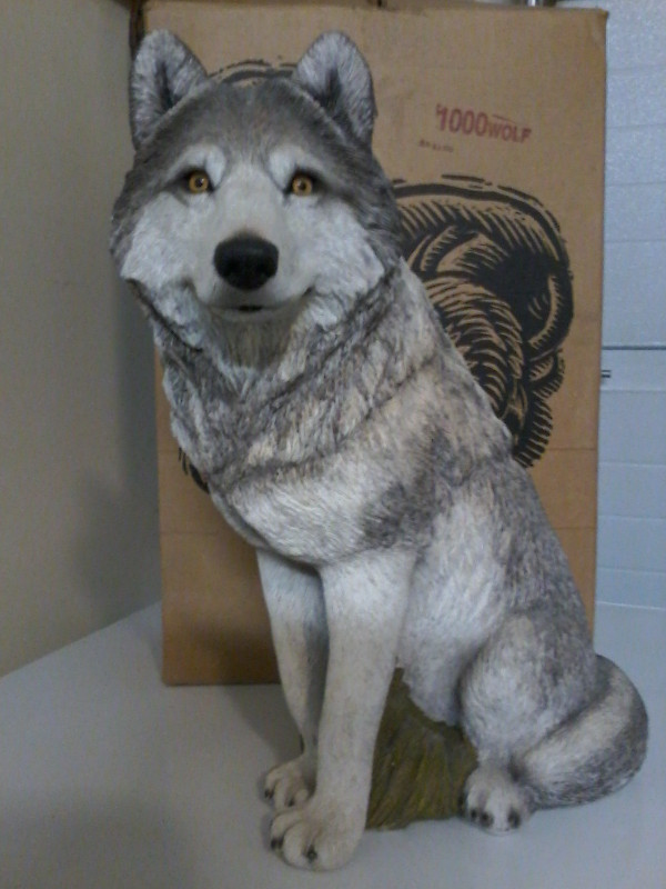 Sandicast Wolf Sculptures in Arts & Collectibles in Annapolis Valley - Image 2