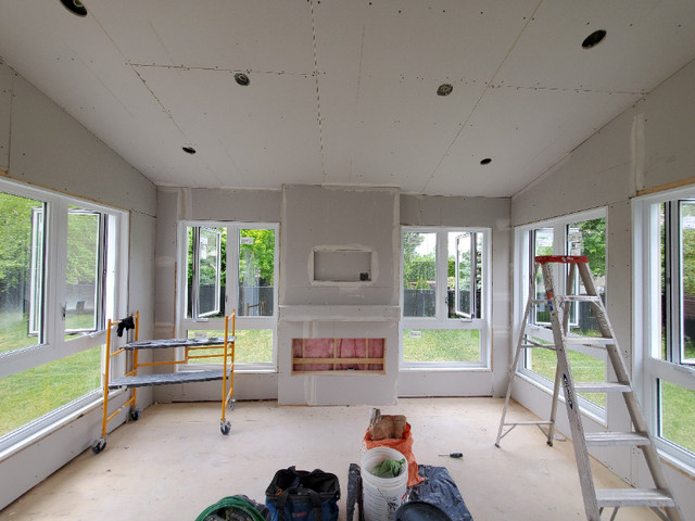 Plastering, Drywall, Painting - Plâtrerie, Gyproc, Peinture dans Rénovation, construction et main d'oeuvre  à Laval/Rive Nord - Image 3