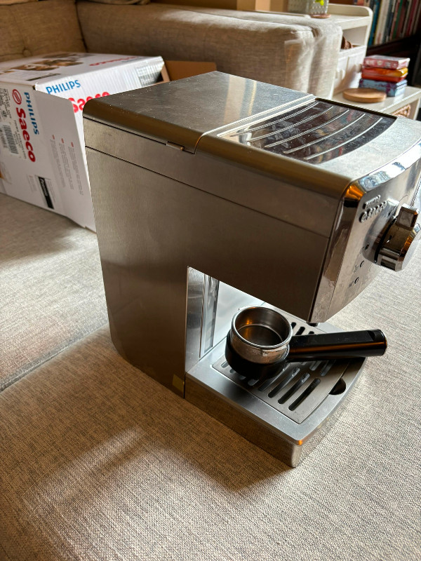 Philips Saeco Poemia manual espresso machine $220 in Coffee Makers in London - Image 3