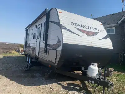 32ft Travel Trailer in great condition Magnum Roof System Power Awning Sleeps 8 Easy to tow & ready...