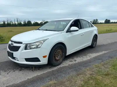 I am selling a 2013 Chevrolet Cruze with 267990 km, motor needs cam or lifters other than that car i...