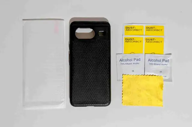 Pixel 8 Case + Screen Protector in Cell Phone Accessories in Hamilton - Image 2