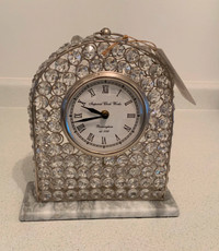 CLOCK - GLASS CRYSTAL STYLE - GLITTLER - With Tags -