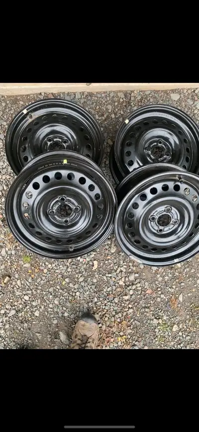 Set of 4 4x100mm 16”x6” rims with tpms sensors. Like new. They were only on the car for a few summer...