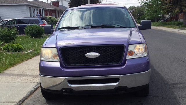 Camion Ford F-150 XLT, cabine et demie, boîte de 8' — photo 2