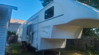 For sale - 2003 Titanium Fifth-wheel by Glendale