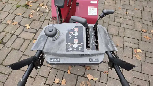 Souffleuse Craftsman Snowblower in Snowblowers in Laurentides - Image 5