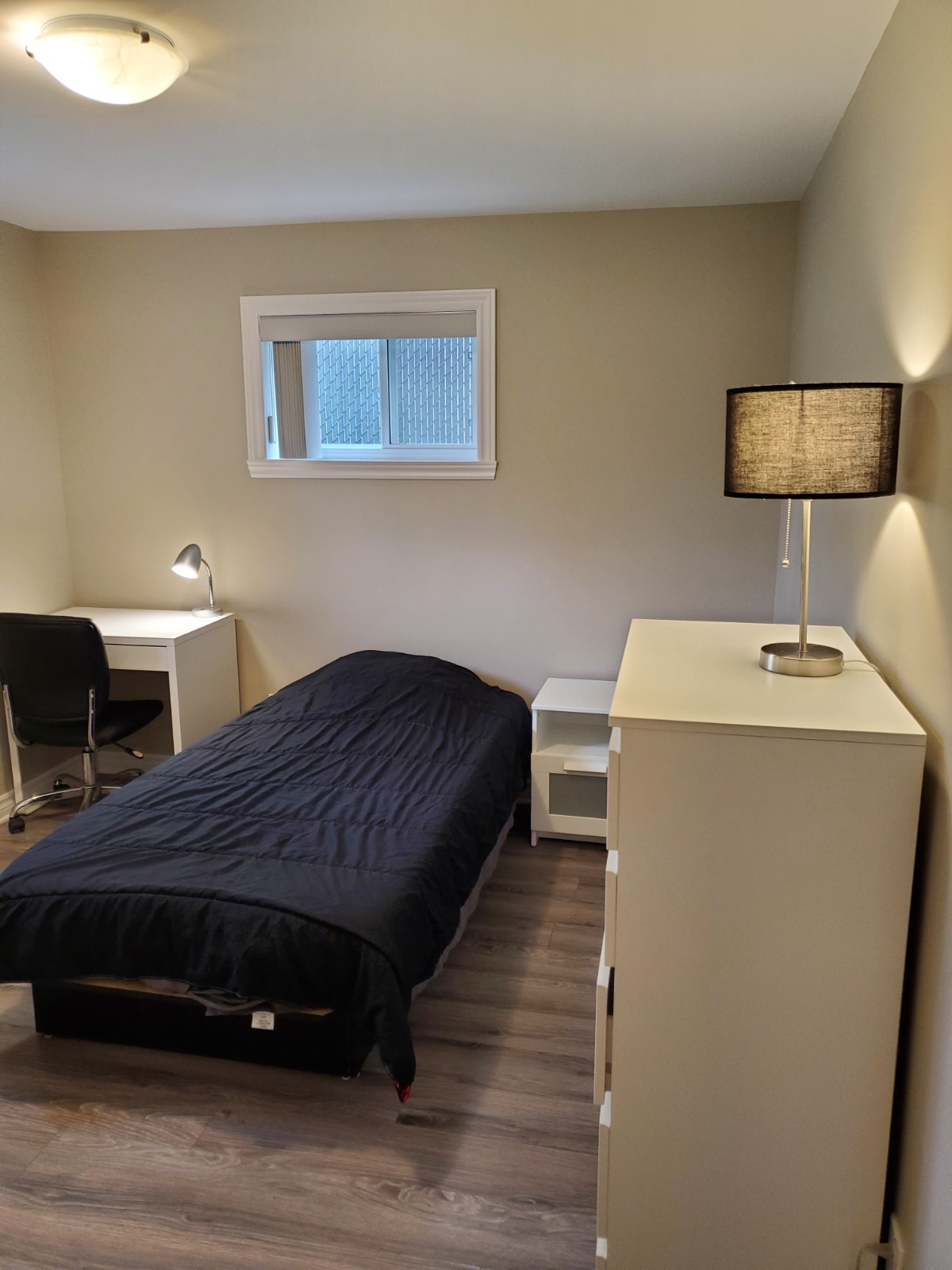 Chambre TOUT INCLUS à  Laval – 215$/Semaine- Climatisé-Parking — photo 3