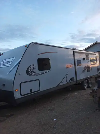 Great shape no leaks two slides. Coleman explorer 305 reu. Call or text me at 2502614077