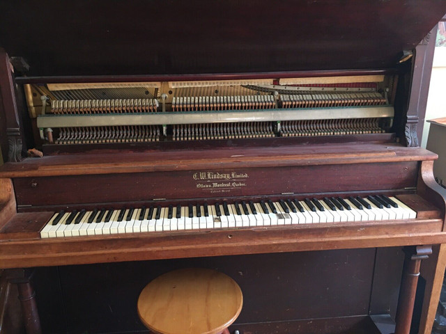 PIANO - C.W LINDSAY Limited  dans Pianos et claviers  à Ville de Montréal - Image 2