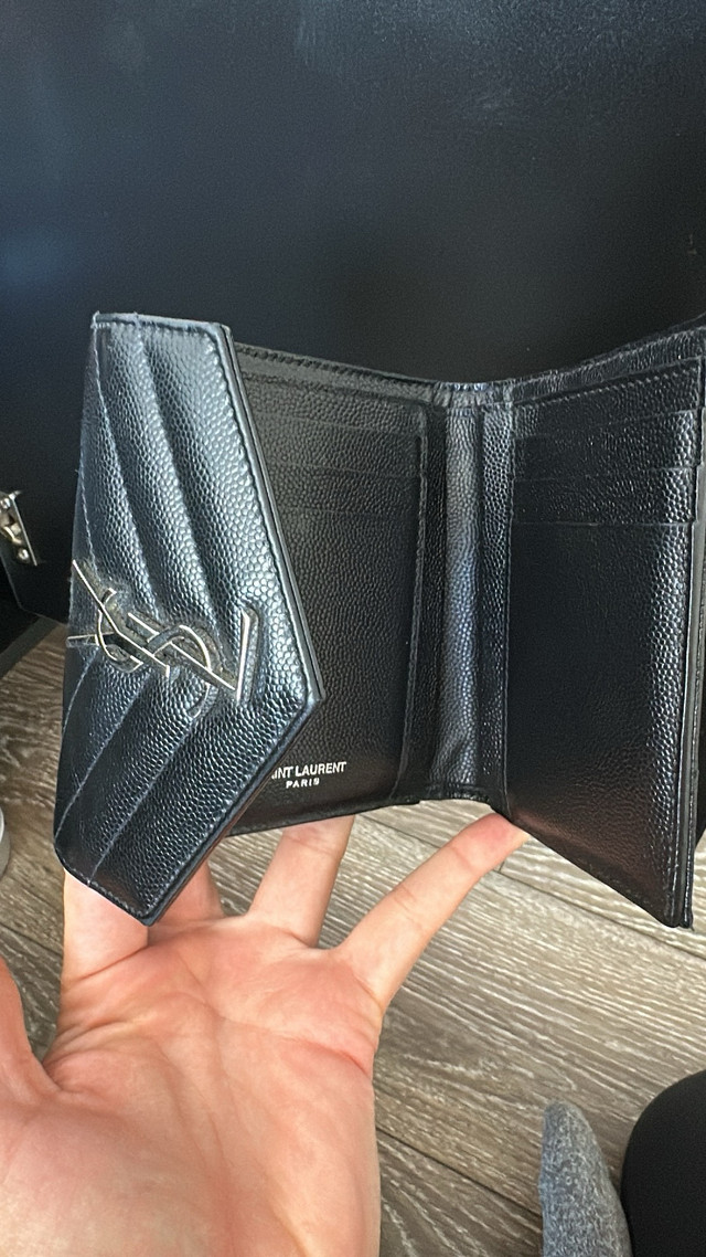 YSL Wallet Compact w electronic Receipt  in Women's - Bags & Wallets in Gatineau - Image 4