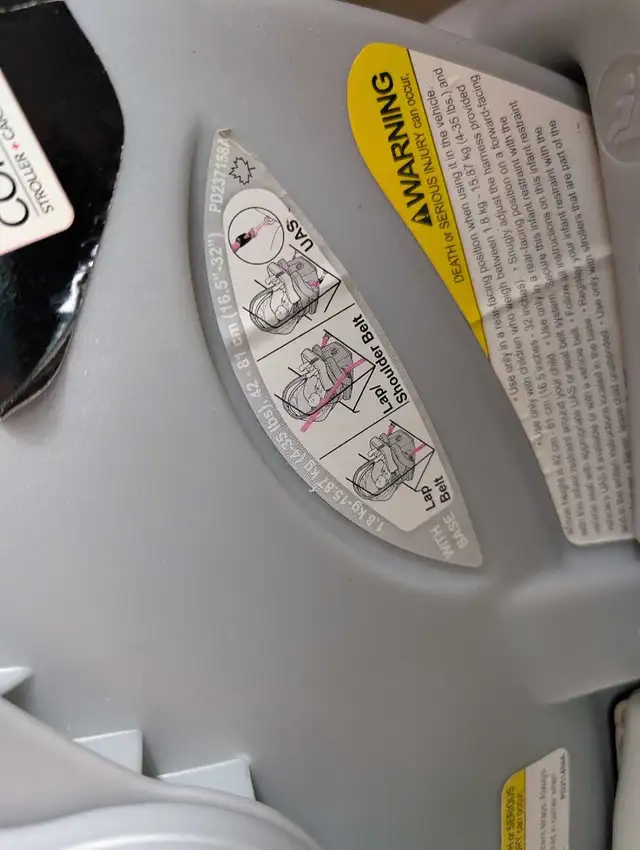 baby car seat in Strollers, Carriers & Car Seats in Oakville / Halton Region - Image 7