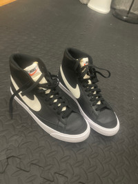 BRAND NEW: Custom Nike Blazers - 9.5