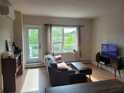2BR + Den + 2BTH – Heat & Water – July 1st