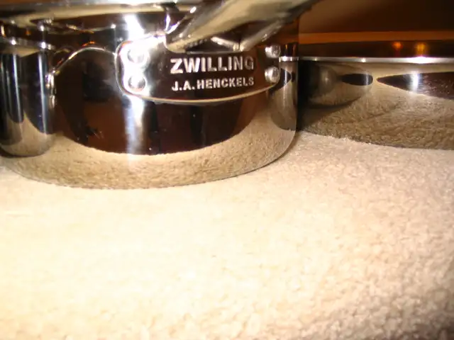 ZWILLING J.A HENCKELS TRUCLAD COOKWARE SET in Kitchen & Dining Wares in Edmonton - Image 5