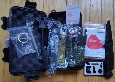 Showtime Survival Tool Box with Emergency Blanket 130 x 210cm, View more