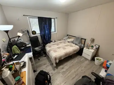 UTILITIES INCLUDED Private Room for Rent (Upstairs in a Shared House) - High-speed gigabit internet...