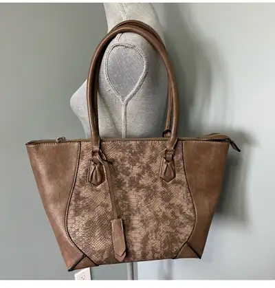 La diva purse shoulder hand bag, View more
