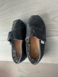 TOMS girls toddler shoes size 7 Black sparkle velcro