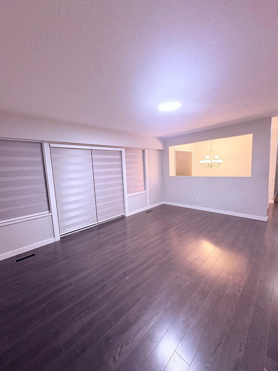 upper level 3 bedrooms house for rent North Delta 2