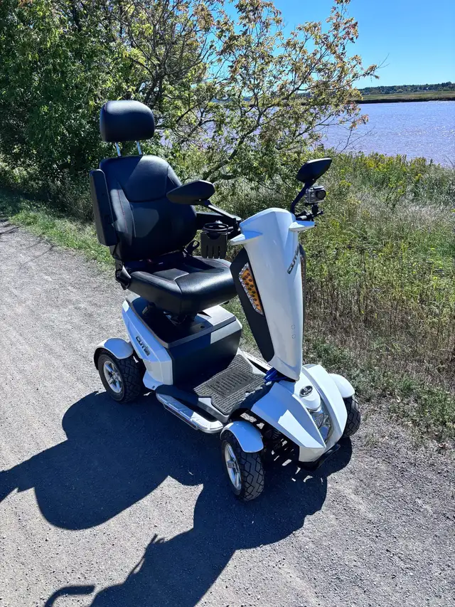Electric Scooter in Scooters & Pocket Bikes in Moncton - Image 3