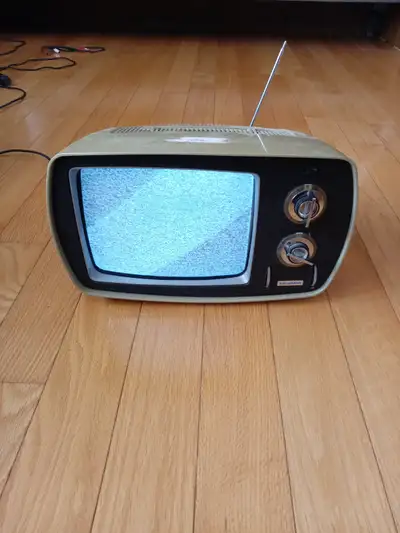 Working 1970s space age style tv, View more