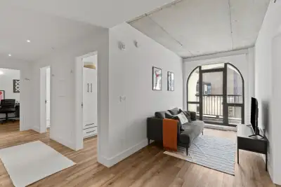 2 MONTHS FREE RENT! Fully furnished private rooms for students available now Downtown Montreal. Step...