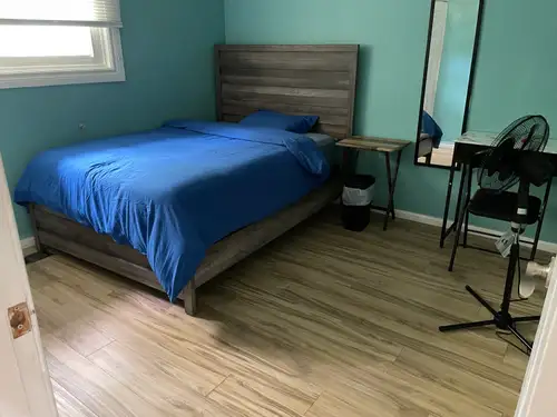 Bright Furnished room for rent in a quiet and safe area. All-inclusive, main floor . Convenient for...