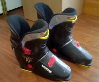 Munari Ski Boots - Ladies Sz 7 - 7.5