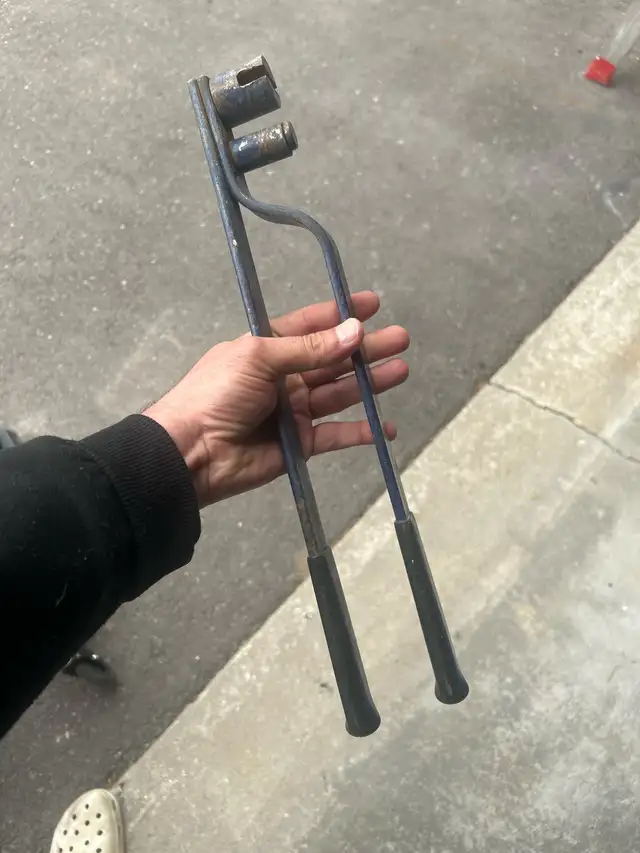 Clamp I think and I don’t know517611101860679681