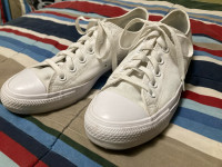 White Converse Chuck Taylor All-Star Low Top