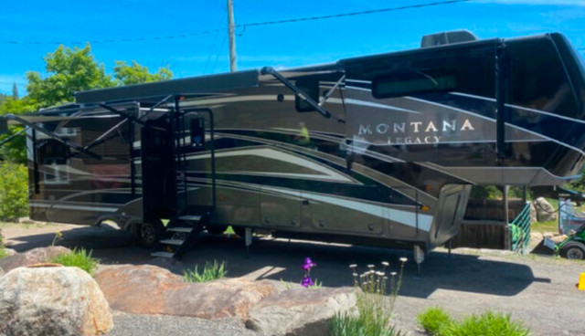 Fifthwheel Keystone Montana Legacy 3780 RL - 2021 dans VR et caravanes  à Laurentides