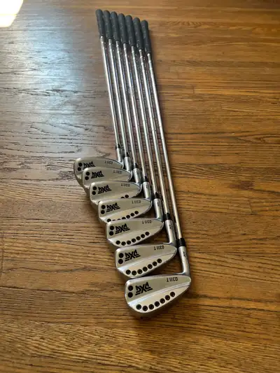 Used them all summer still in great condition 4-pw Standard shaft length Stiff shafts Standard pxg g...