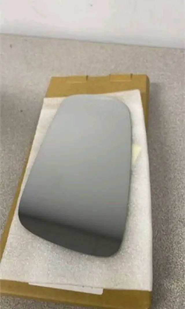 Driver Side Mirror Glass Volkswagen VW Golf GTI 4th Ge 1999-2005 in Other in Oakville / Halton Region - Image 2
