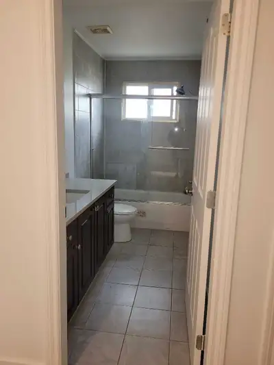 Nabua suit for rent