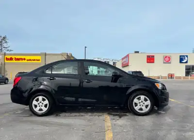 Works great has no problems 270k km Willing to negotiate Brand new touch screen compatible with appl...