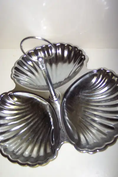 Plat à bonbons, View more