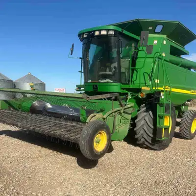 John Deere 9650sts. 914 pickup. Great combine with newer concaves. Small wire and round bar pea conc...