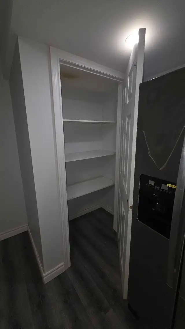 Bachelor Studio $900 in Long Term Rentals in Oshawa / Durham Region - Image 5