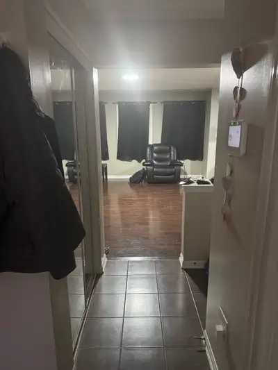 Cambridge: Spacious Open Concept Main Featuring A Walk Out To Backyard From Dining Area + Garage Acc...