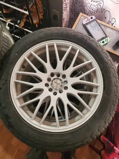 18" Gloss white Universal 5X114.3 5X4.5 bolt pattern with Antares 225/55R18 great condition all seas...