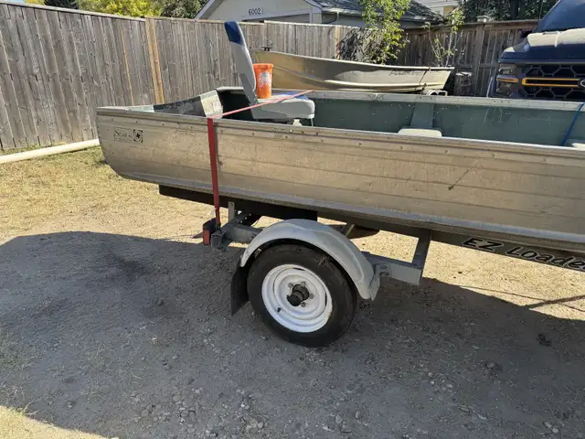 12ft fishing Boat in Powerboats & Motorboats in Edmonton - Image 6