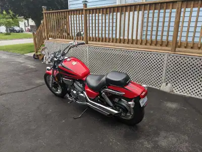 1997 Honda VF750C2 Magna - excellent condition, currently has 64,756km, all service is up to date (f...