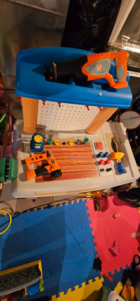 Little tikes work bench with extra tools, screws, nuts and bolt