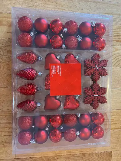 Shatterproof ornaments - set of 46 (New in box)