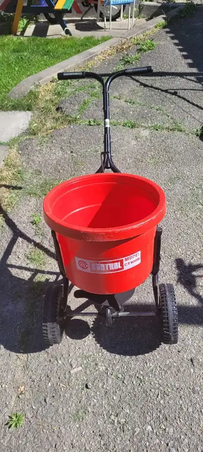 Selling a Central Model CT100B Rotary Lawn Spreader in great working condition. Perfect for getting...