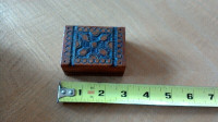 petite boîte en bois décorative 1 1/4" x 2 1/2" x 2" (140821-113