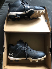 Size 7 1/2 Baseball cleats