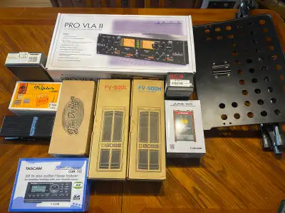 Pédales de musique et autres ( voir description et prix), View more