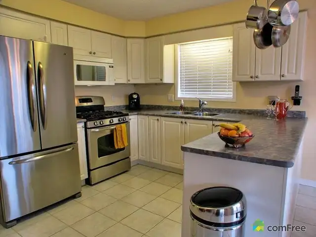 5 beds 5 bath for UW  WLU students post code N2J4Y9 in Long Term Rentals in Kitchener / Waterloo - Image 11